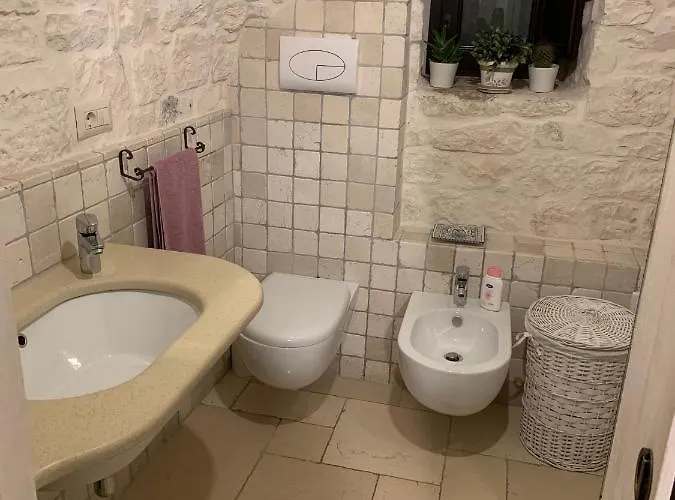 Spacious With Private Pool In Castellana Grotte