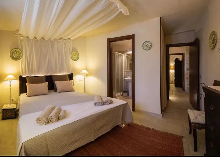 Spacious With Private Pool In Castellana Grotte Villa *