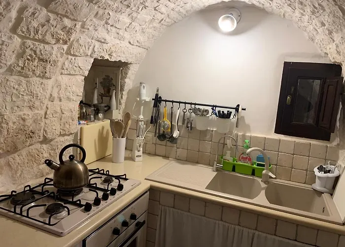 Spacious With Private Pool In Castellana Grotte *