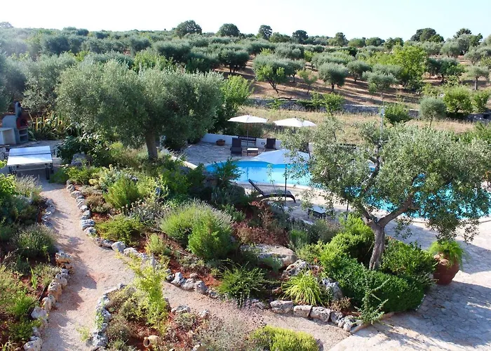 Villa Spacious With Private Pool In Castellana Grotte