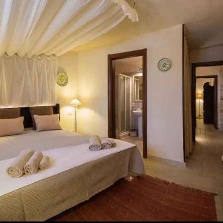 Spacious With Private Pool In Castellana Grotte Villa *