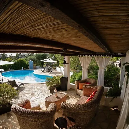 Villa Spacious With Private Pool In Castellana Grotte